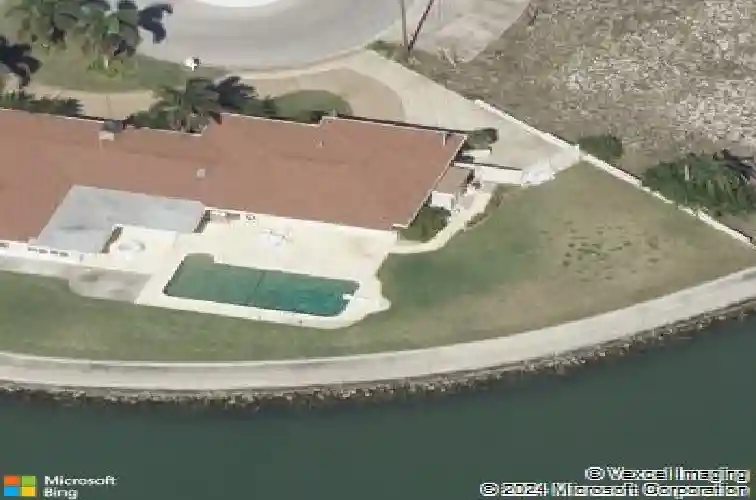 232 howard dr, belleair beach,  FL 33786