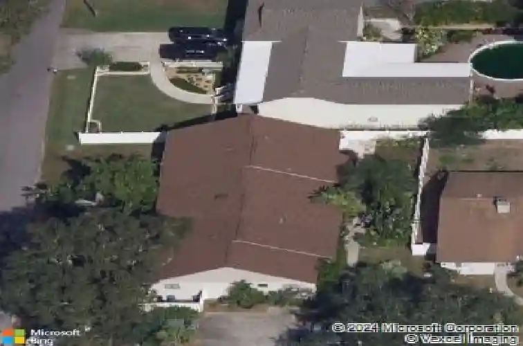 124 anclote rd, tarpon springs,  FL 34689