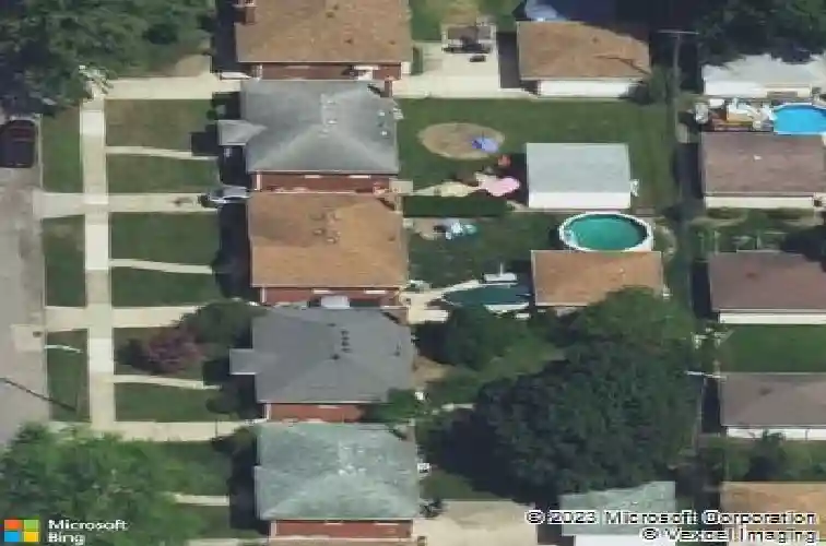 24880 warrington ave, eastpointe,  MI 48021