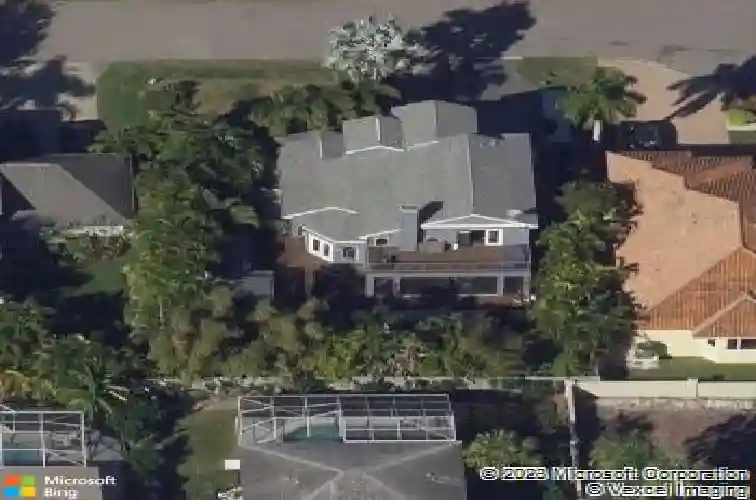 648 santa maria dr, saint petersburg,  FL 33715