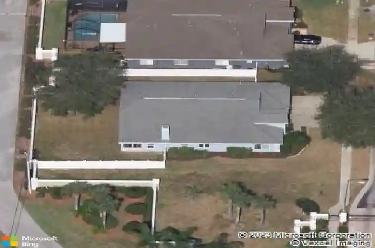 612 n lake blvd, tarpon springs,  FL 34689