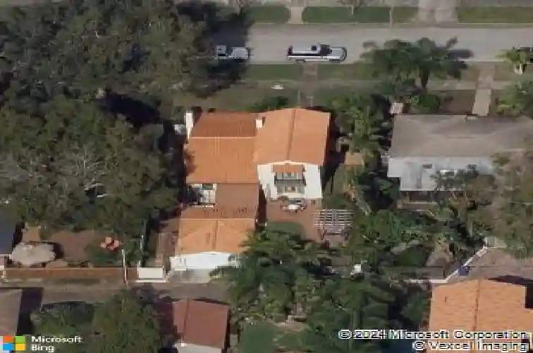 636 15th ave ne, saint petersburg,  FL 33704