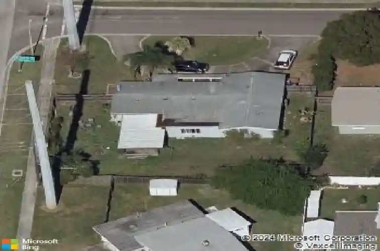 2400 roberta st, largo,  FL 33771