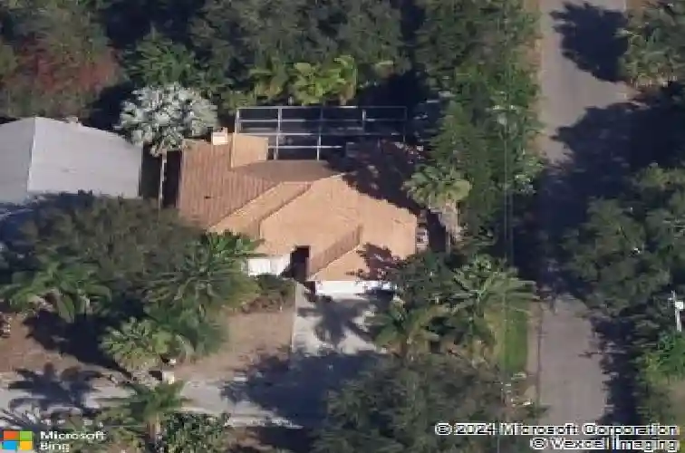 402 village dr, tarpon springs,  FL 34689