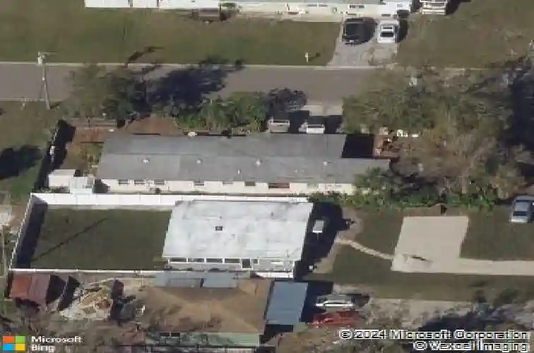 7110 39th ave n, saint petersburg,  FL 33709