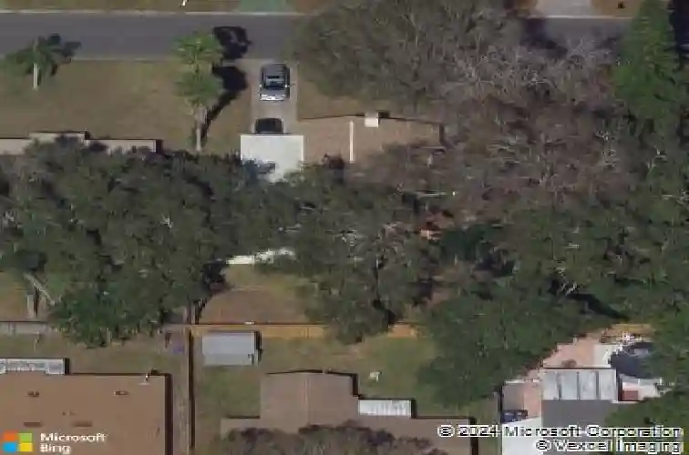 2952 webley dr, largo,  FL 33771