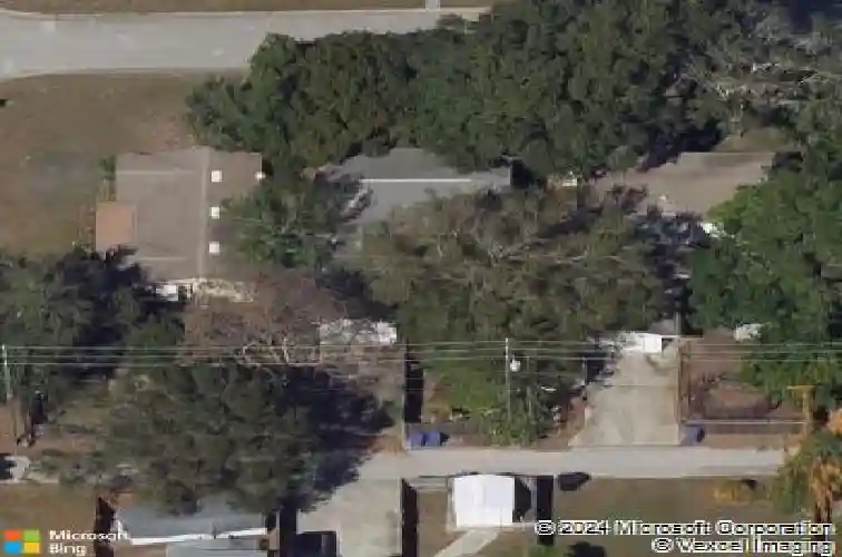 5652 4th ave n, saint petersburg,  FL 33710