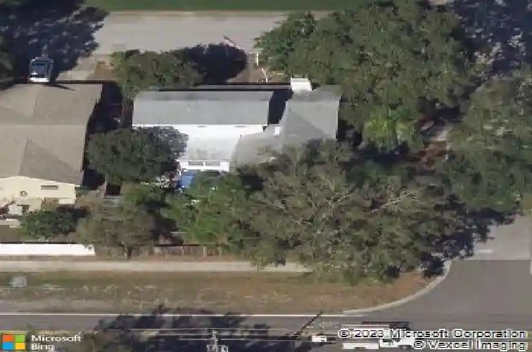 8601 pinetree dr s, seminole,  FL 33772