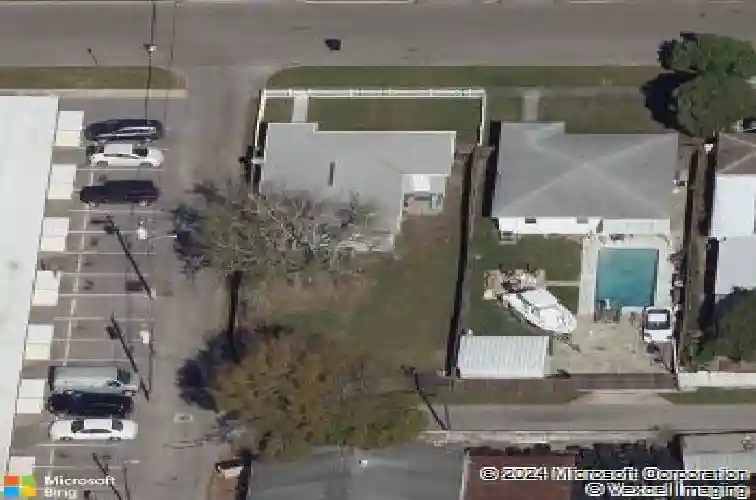 2728 39th ave n, saint petersburg,  FL 33714