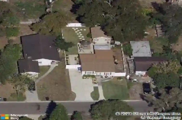 3929 10th ave s, saint petersburg,  FL 33711