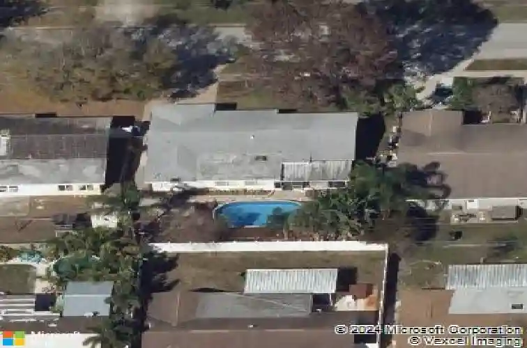 5918 27th ave n, saint petersburg,  FL 33710