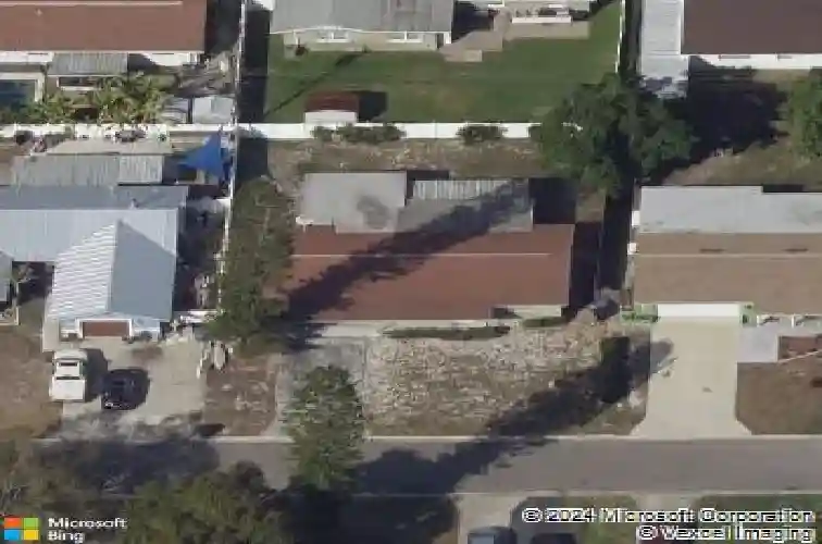 2061 64th ave s, saint petersburg,  FL 33712