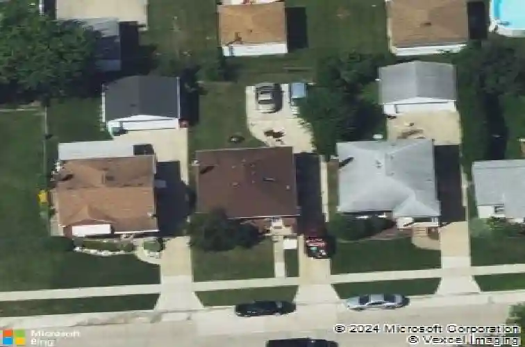 18099 oak ave, eastpointe,  MI 48021