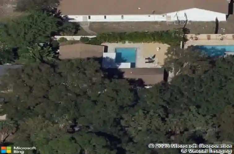 8235 39th ave n, saint petersburg,  FL 33709