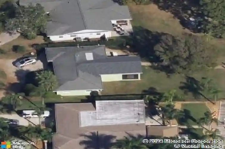 718 bayshore dr, tarpon springs,  FL 34689