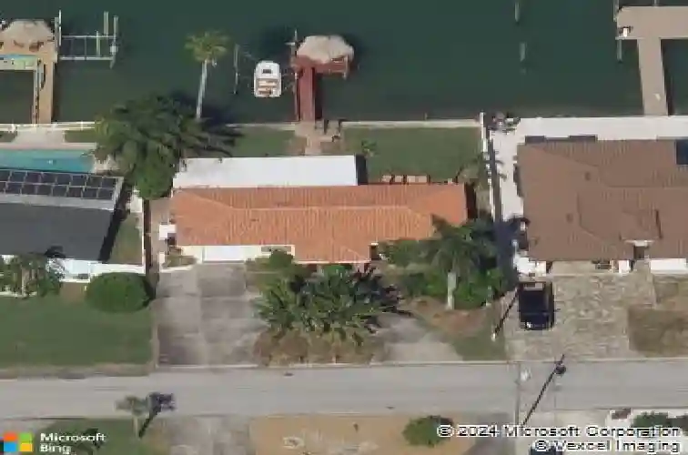 7981 2nd ave s, saint petersburg,  FL 33707