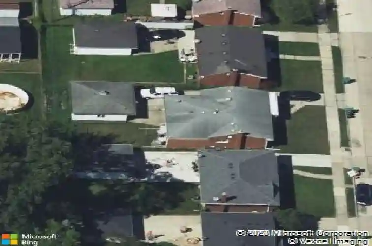 21839 schroeder ave, eastpointe,  MI 48021