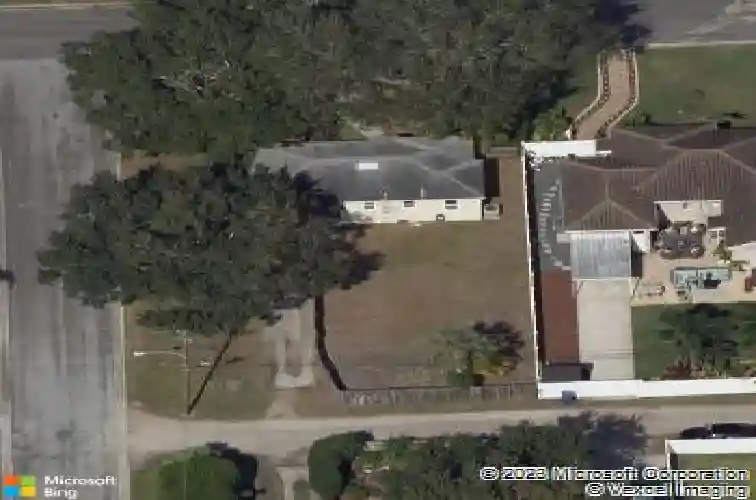 200 38th ave ne, saint petersburg,  FL 33704