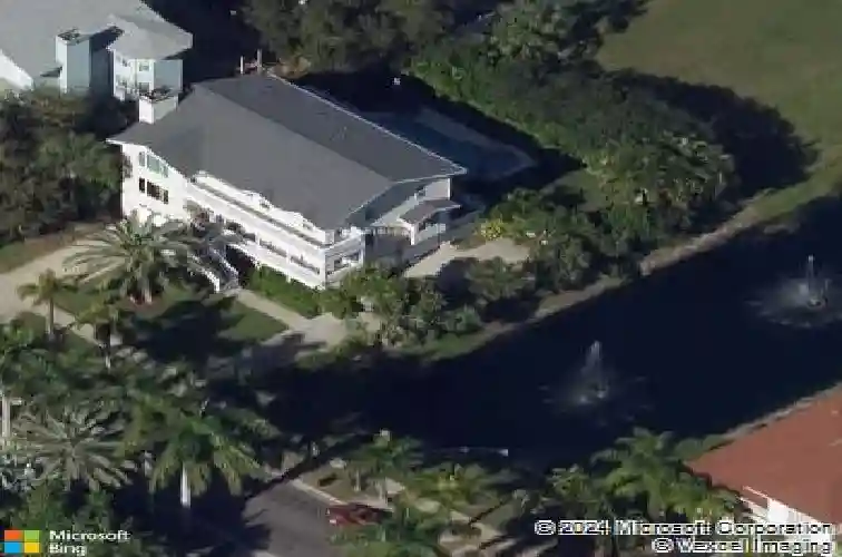 6113 kipps colony dr w, gulfport,  FL 33707