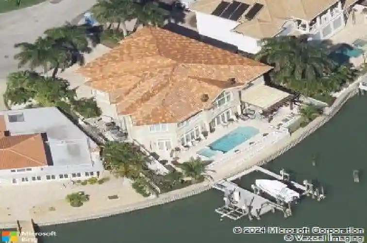 2165 louisa dr, belleair beach,  FL 33786