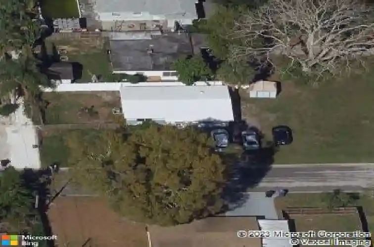 7401 35th ave n, saint petersburg,  FL 33710