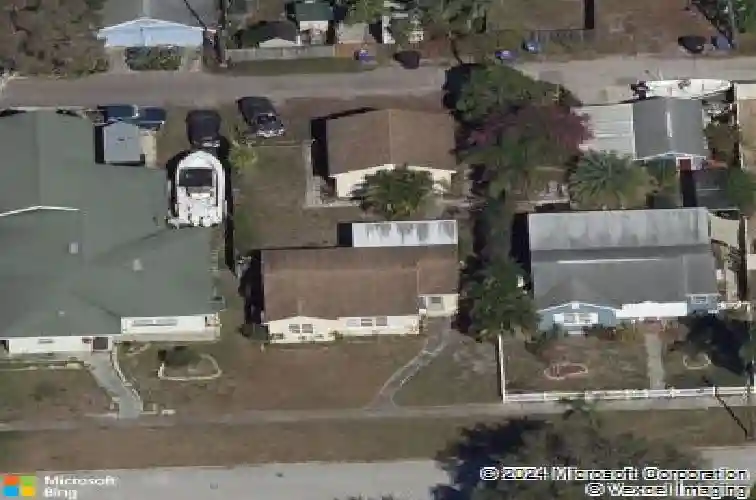 2705 7th ave n, saint petersburg,  FL 33713