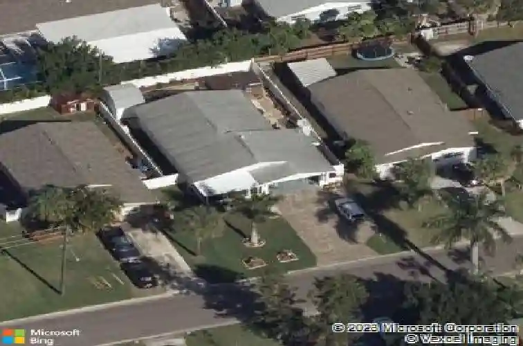 1825 shore acres blvd ne, saint petersburg,  FL 33703