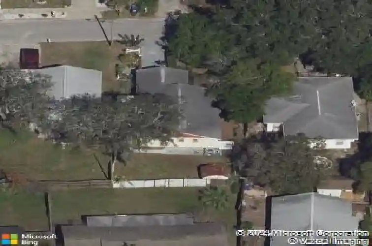 509 13th ave nw, largo,  FL 33770