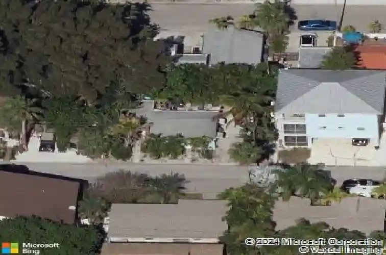 128 bay plz, treasure island,  FL 33706