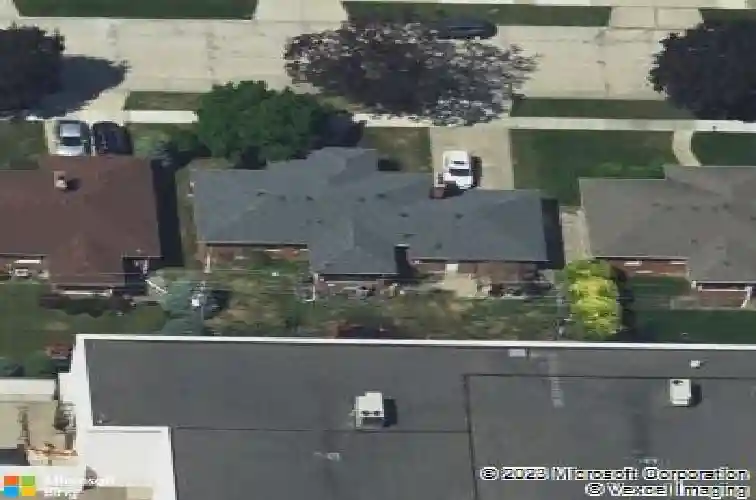 19030 holbrook ave, eastpointe,  MI 48021