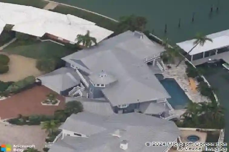 295 bayside dr, clearwater beach,  FL 33767