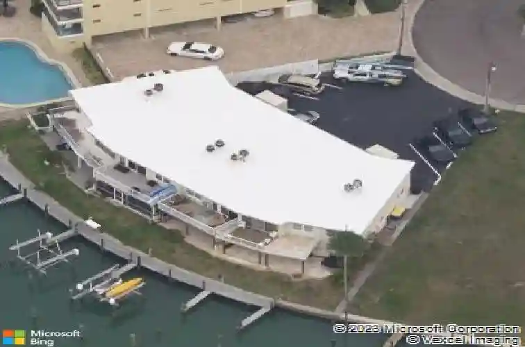 205 dolphin pt #4
                                ,Unit Apt 4, clearwater beach,  FL 33767