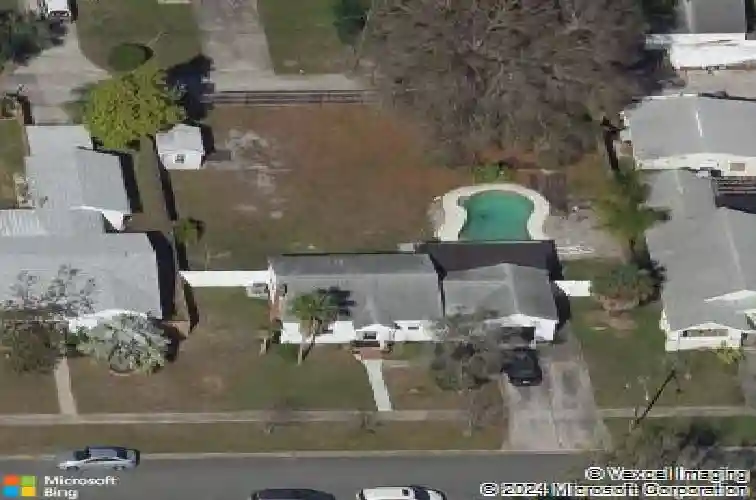 615 37th ave n, saint petersburg,  FL 33704