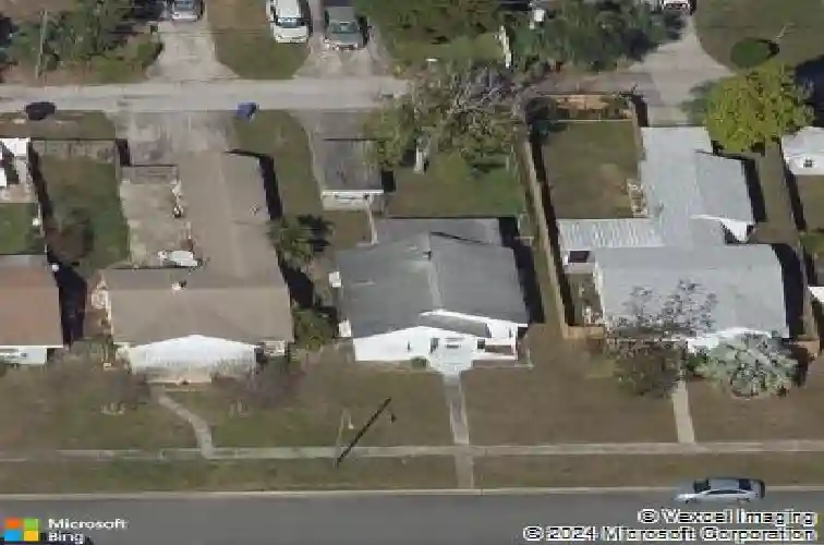 639 37th ave n, saint petersburg,  FL 33704