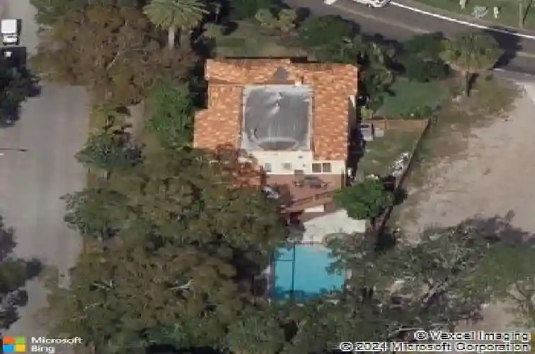 1956 coffee pot blvd ne, saint petersburg,  FL 33704