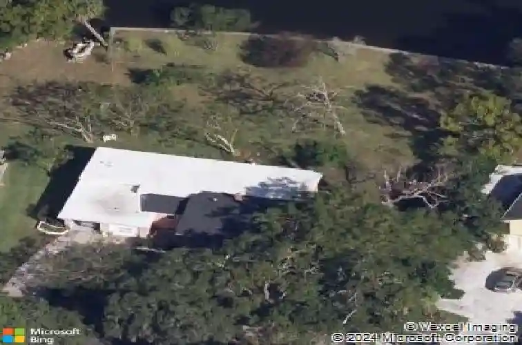 614 riverside dr, tarpon springs,  FL 34689