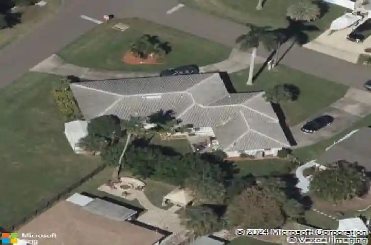 15816 2nd st e, redington beach,  FL 33708