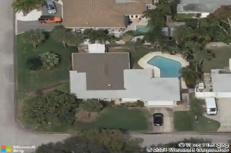 2340 w bay isle dr se, saint petersburg,  FL 33705