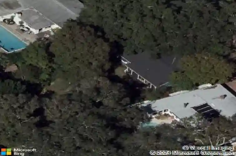 1000 country club rd n, saint petersburg,  FL 33710