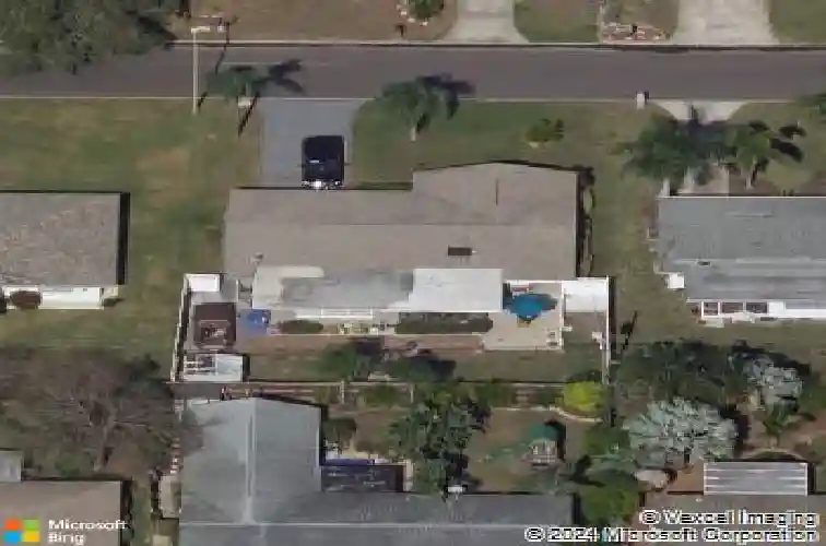 13882 jamaica dr, seminole,  FL 33776