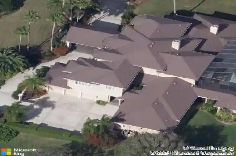 211 rue des chateaux, tarpon springs,  FL 34688