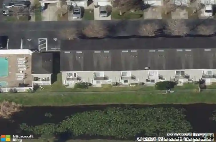 7081 opal dr, largo,  FL 33773