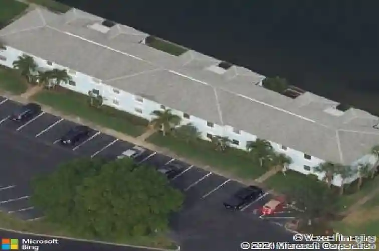 5176 salmon dr se #d
                                ,Unit Apt D, saint petersburg,  FL 33705