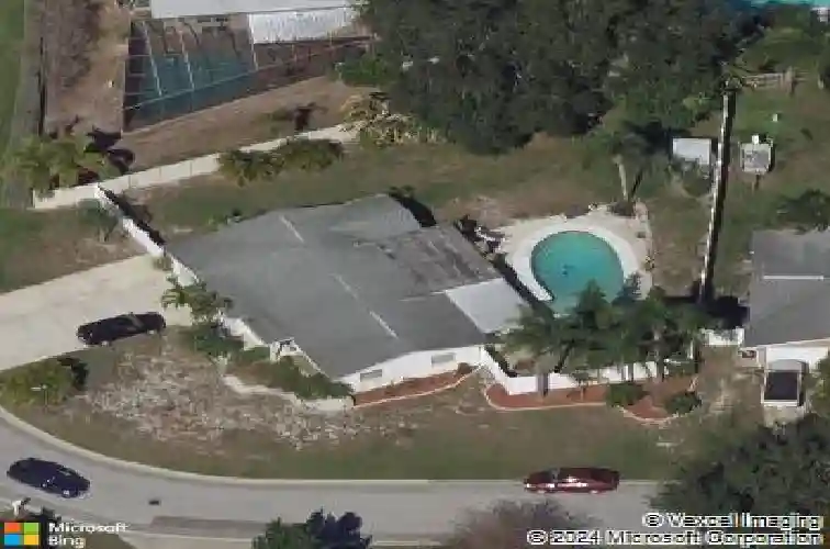 13951 87th ave, seminole,  FL 33776