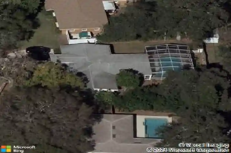 2001 country club rd n, saint petersburg,  FL 33710