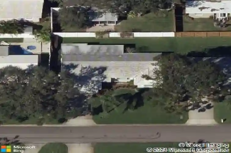 6733 14th ave n, saint petersburg,  FL 33710