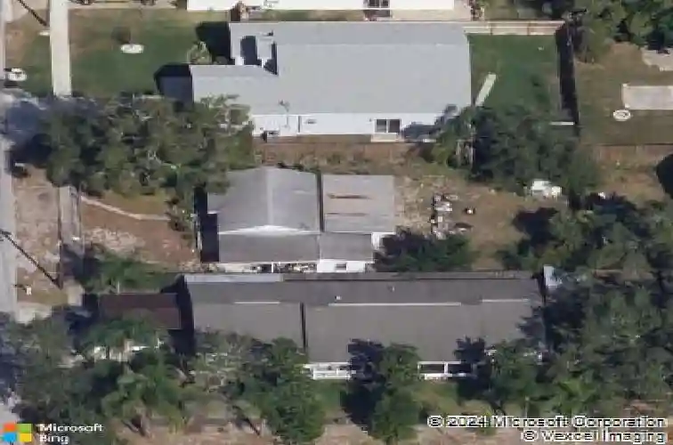 1913 park ave, tarpon springs,  FL 34689