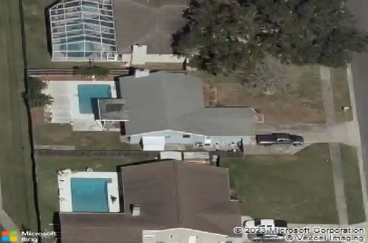 8224 parkwood blvd, seminole,  FL 33777