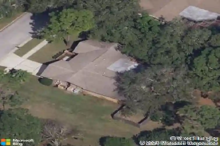 1402 silver oak dr, tarpon springs,  FL 34689