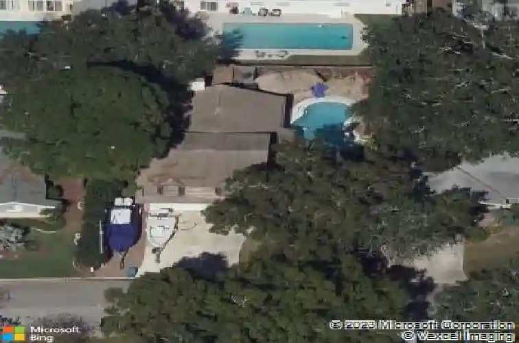 14147 81st ave, seminole,  FL 33776